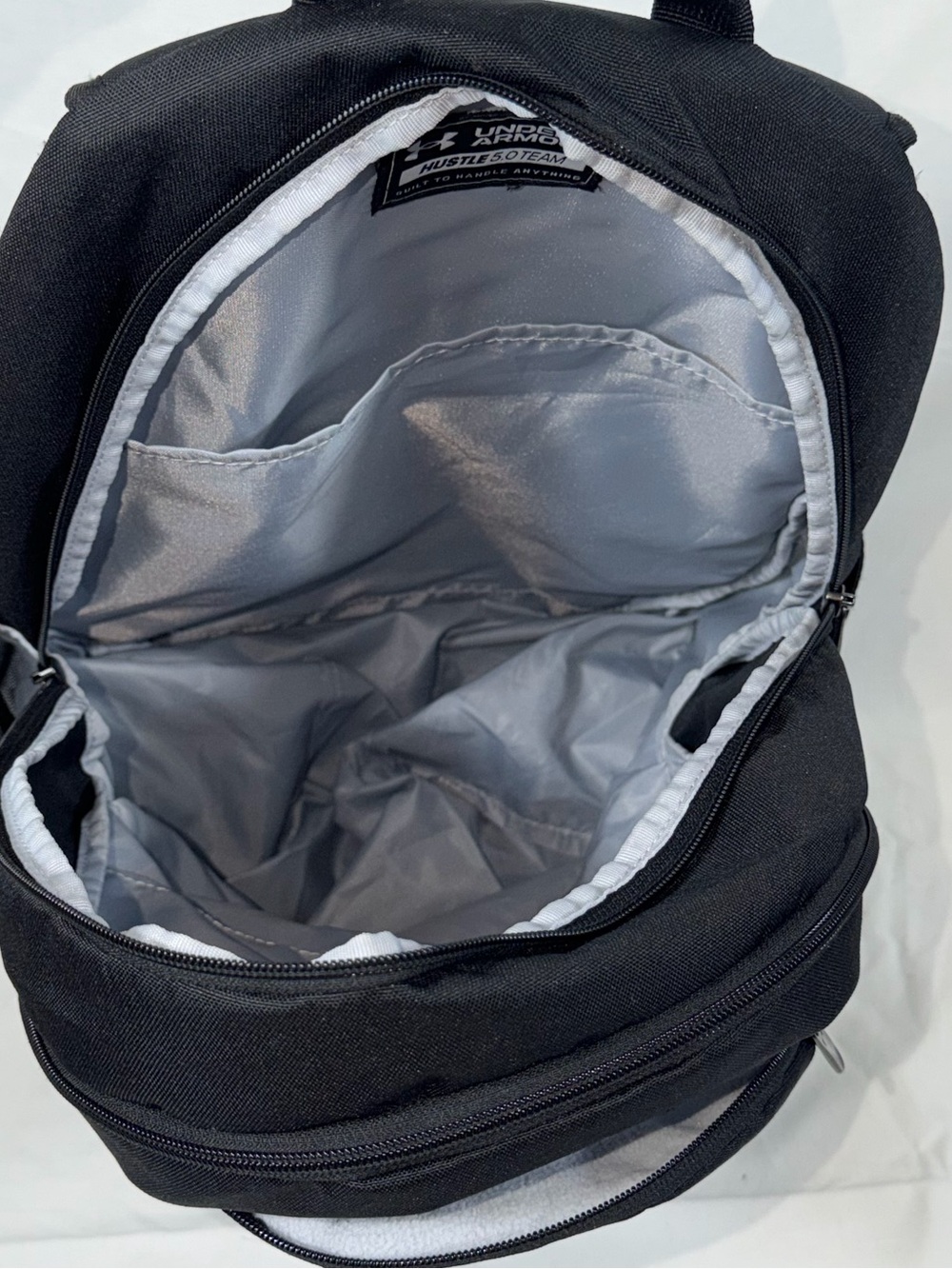 Under Armour Hustle 5.0 Team Backpack Black Volleyball Laptop Gym Bag - Picture 3 of 16